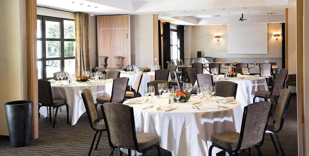 Residence Hoteliere 4 Etoiles Les Mas Du Grand Vallon Mougins Restoran fotoğraf